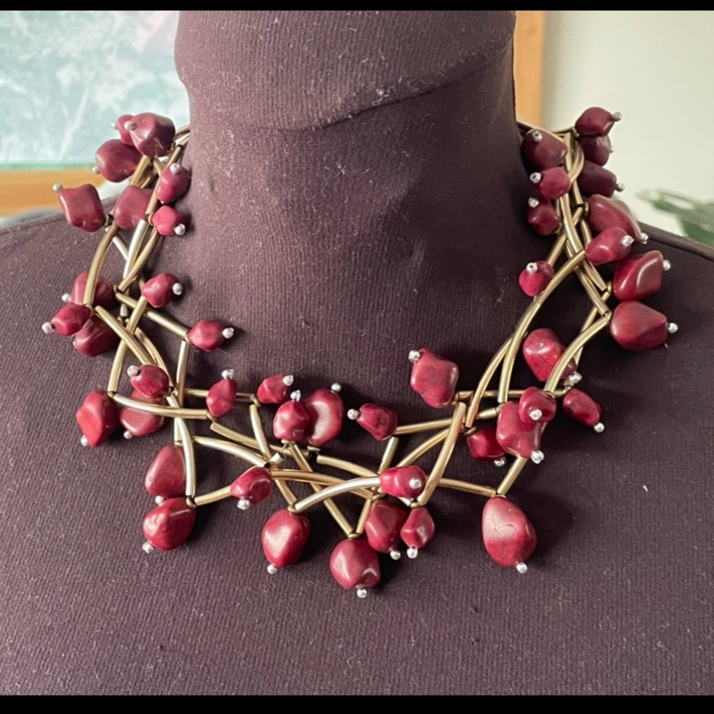 Statement Necklace - Stradivarius - Real Red Stones - Lightweight